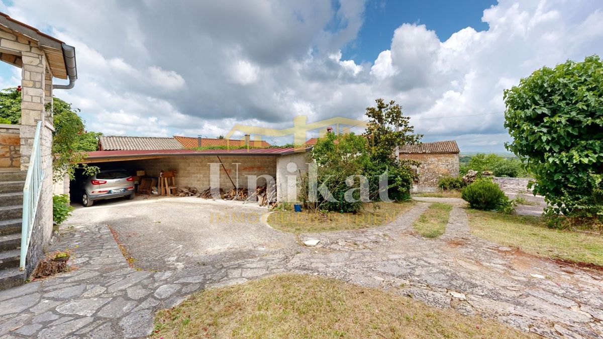 Casa in pietra ristrutturata